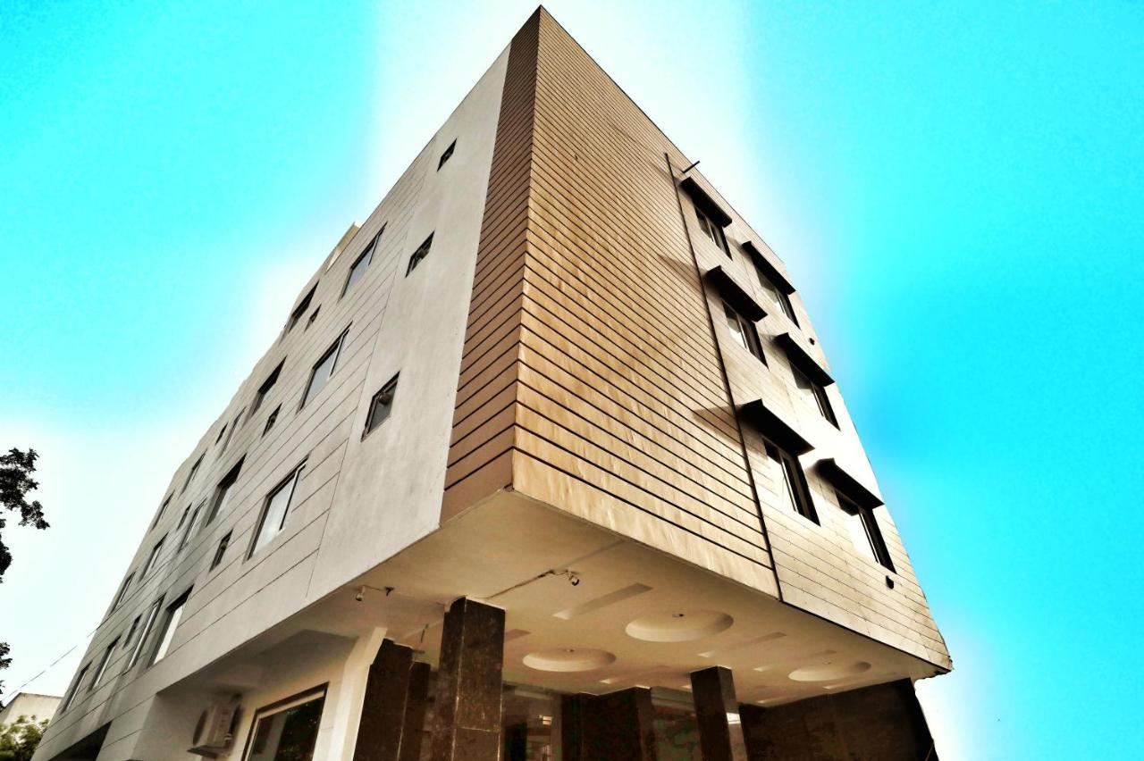 Hotel Aerocity Purple Orchid New Delhi Exterior foto