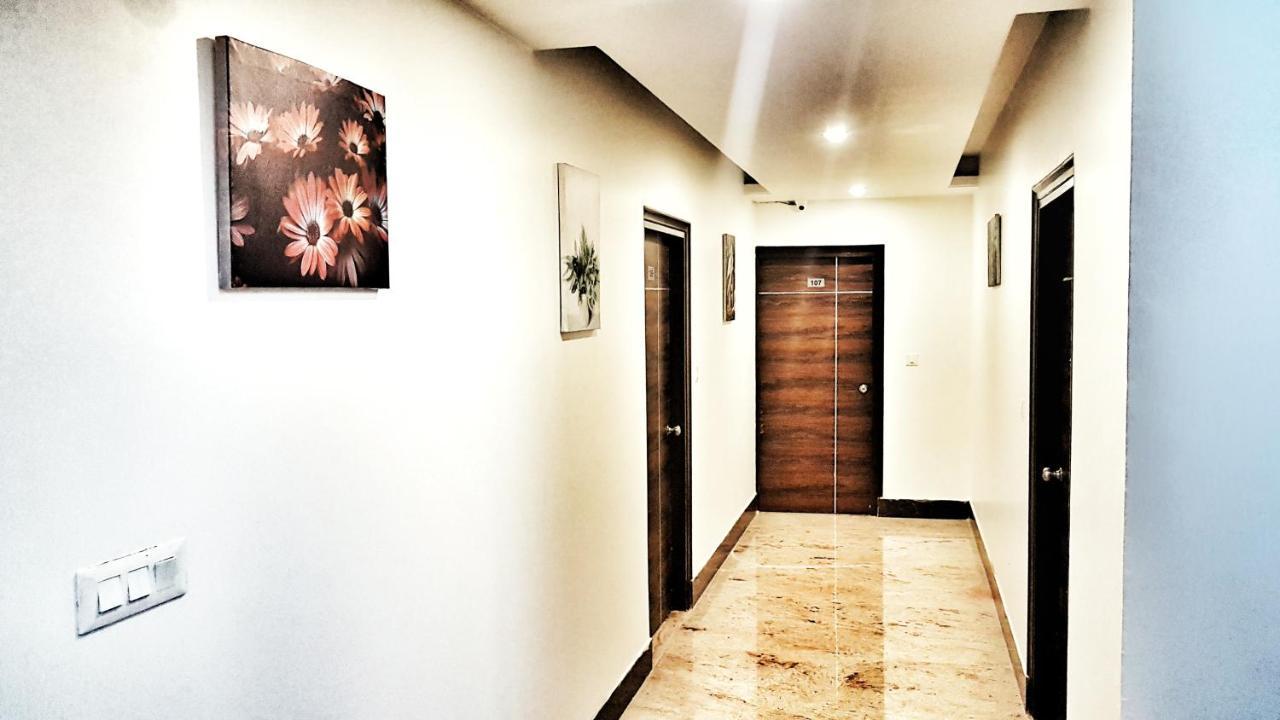 Hotel Aerocity Purple Orchid New Delhi Exterior foto